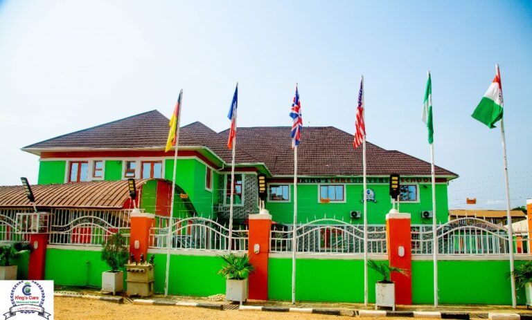 king's care universal school